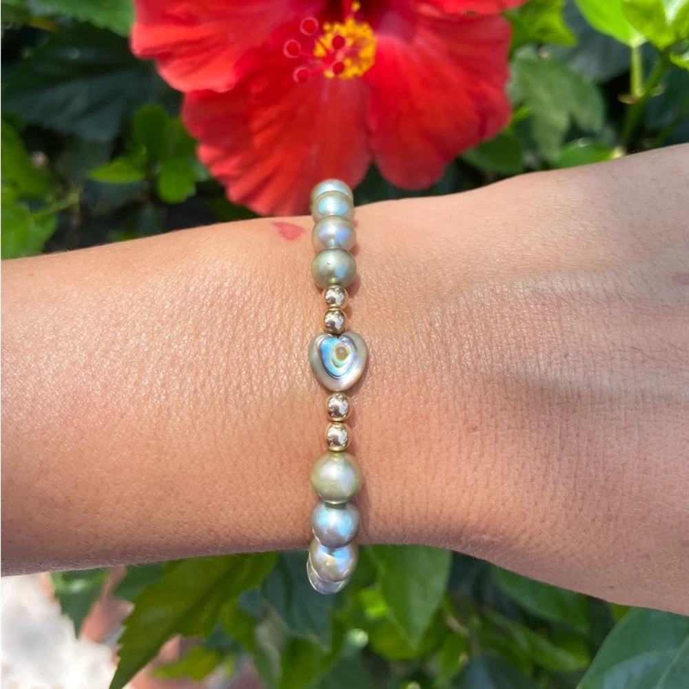 Fresh water pearl & abalone shell bracelet